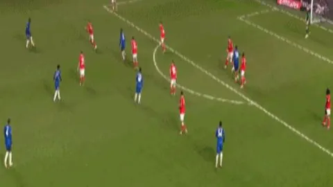 泰山队球员史松宸训练受伤，康复期预计六周